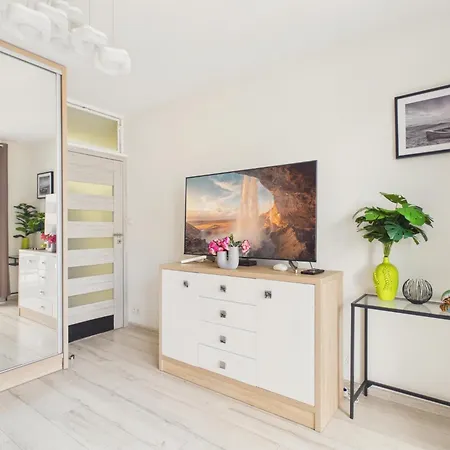Mokotow View With Balcony & Parking By Solarento *